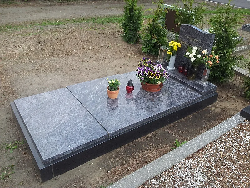 Jednohrob z přírodního kamene