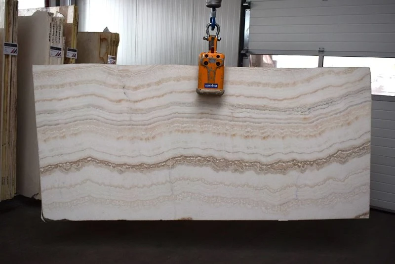 Ivory Onyx Vein Cut